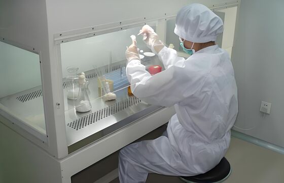 ZJNF Cleanroom Level 1000 Air Cleaning Equipment Dust Free Desktop Laminar Flow Hood